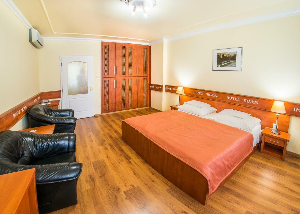 Silver Hotel